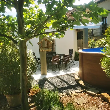 Kuria With Private Jacuzzi And Pool Budapešť