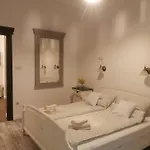 Kuria Apartman Private Wellness With Garden And Pool شقة *