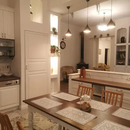 Daire Kuria With Private Jacuzzi And Pool *