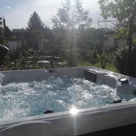 Kuria With Private Jacuzzi And Pool *