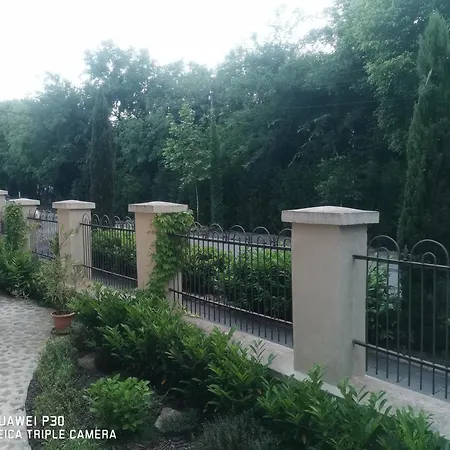 Kuria With Private Jacuzzi And Pool Budapest