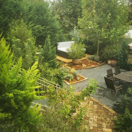 Kuria With Private Jacuzzi And Pool Apartment Budapest