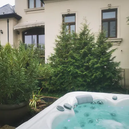 Kuria With Private Jacuzzi And Pool Appartamento *