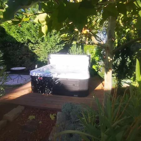 Kuria With Private Jacuzzi And Pool
