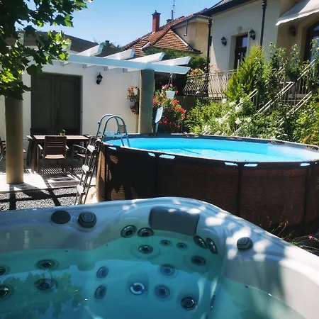 아파트 Kuria With Private Jacuzzi And Pool *