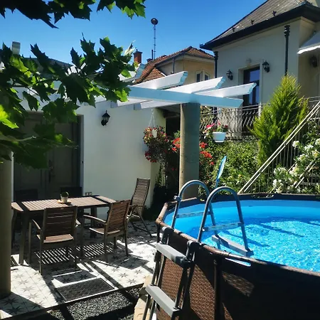 Kuria With Private Jacuzzi And Pool Apartamento Budapeste