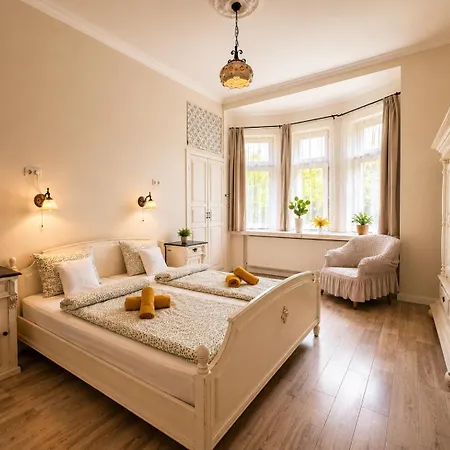 شقة Kuria Private Wellness With Garden And Pool *