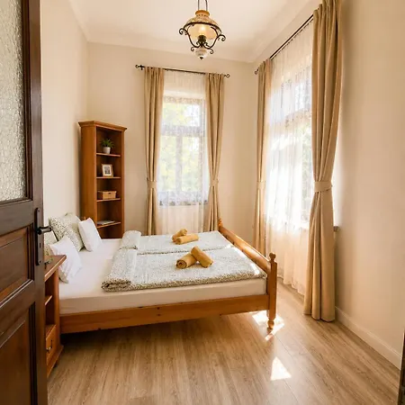 Kuria Private Wellness With Garden And Pool شقة بودابست