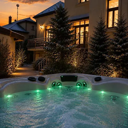 Kuria Private Wellness With Garden And Pool * بودابست