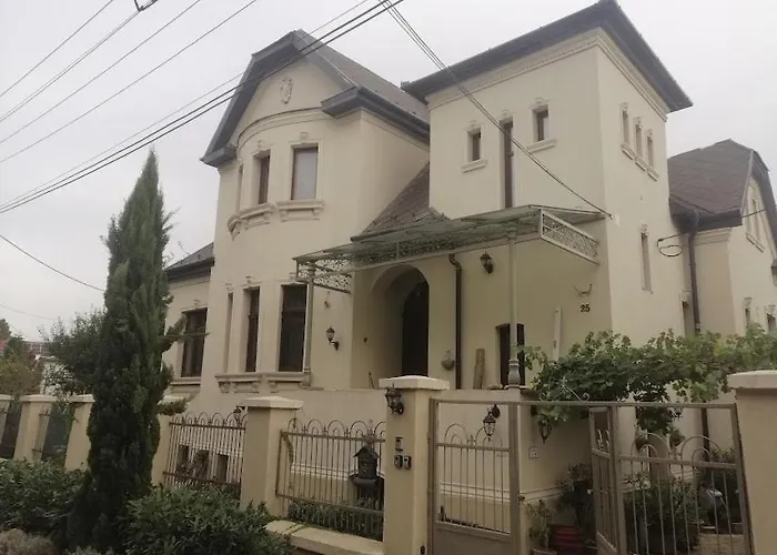 Apartament Kúria With Private Jacuzzi&pool Budapesta