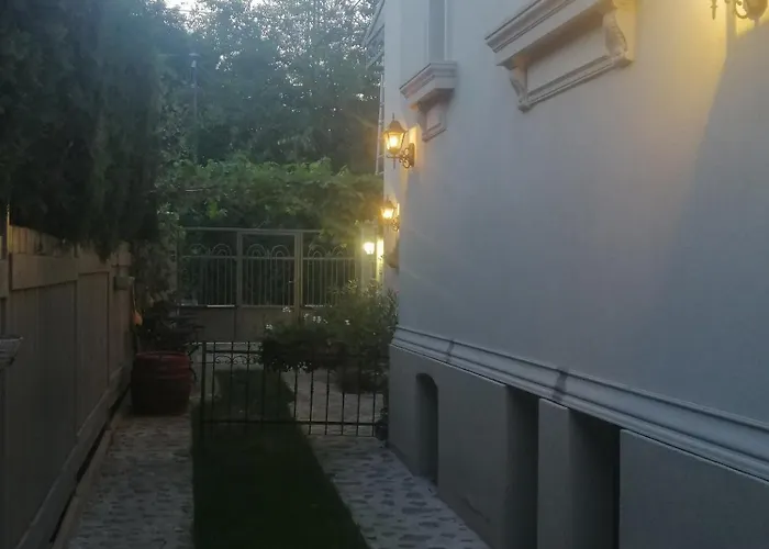 Kúria With Private Jacuzzi&pool * Budapesta