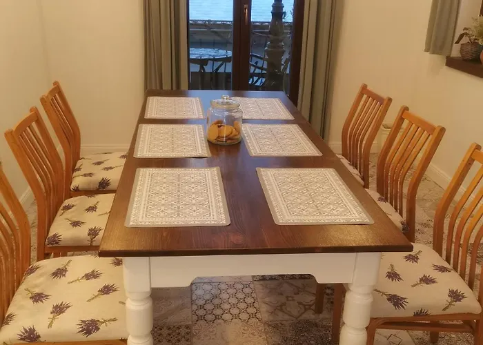 Kúria With Private Jacuzzi&pool Apartament