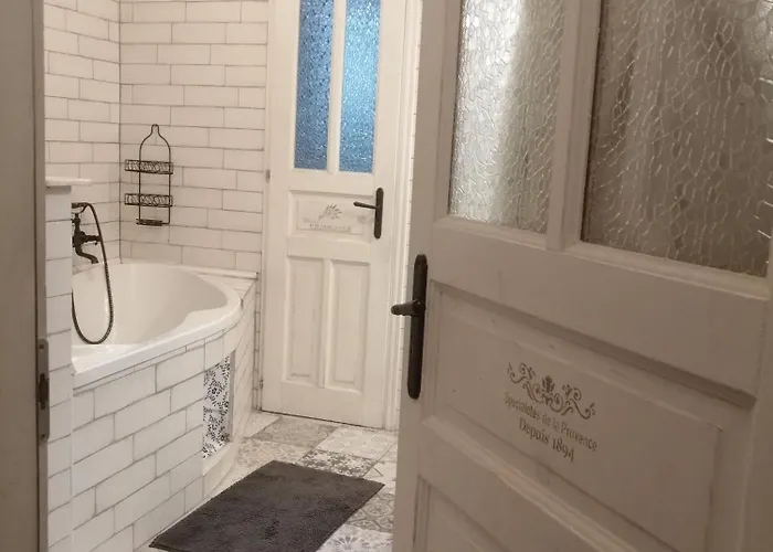 Kúria With Private Jacuzzi&pool Apartament Budapesta