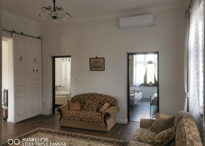 Kúria With Private Jacuzzi&pool *