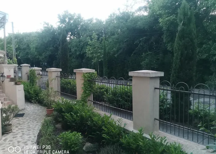 Kúria With Private Jacuzzi&pool Budapesta