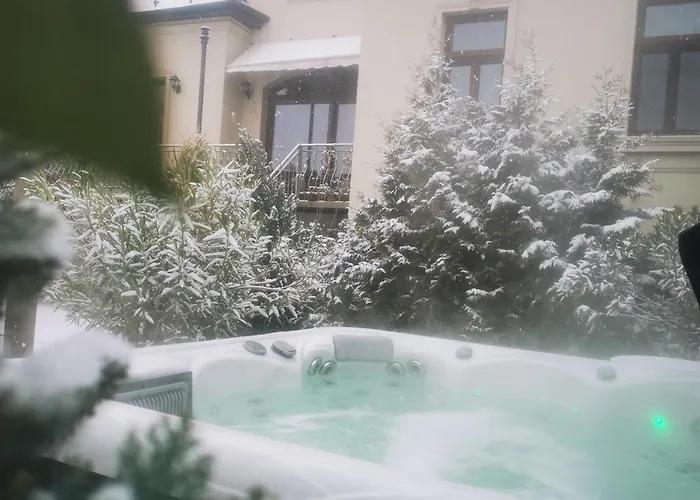 Apartament Kúria With Private Jacuzzi&pool Budapesta