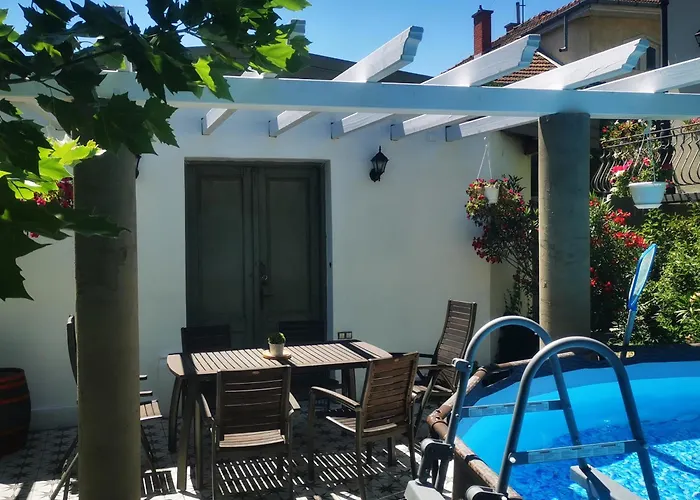 Kúria With Private Jacuzzi&pool * Budapesta