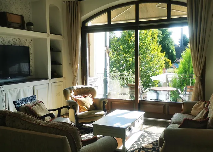 Kúria With Private Jacuzzi&pool *