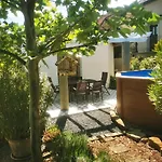 Kuria Private Wellness With Garden And Pool Boedapest
