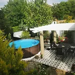 Apartment Kuria Private Wellness With Garden And Pool Budapest