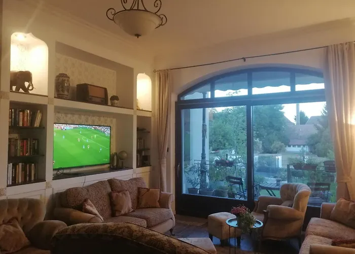 Kuria With Private Jacuzzi And Pool * Budapest