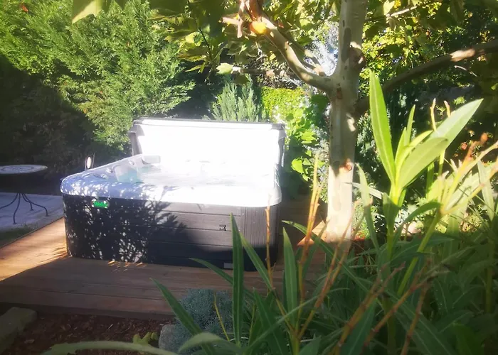 Kuria With Private Jacuzzi And Pool *